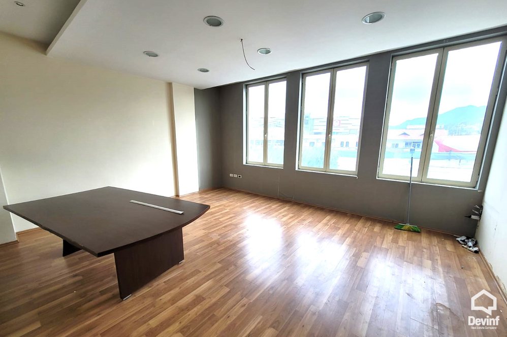 Tirane Qera Ndertese Multifunksionale  Objekt magazinimi/ekspozite prane Qendres Tregtare TEG magazine klinike spitalore ndertese multifunksionale toke bujqesore prodhim show room