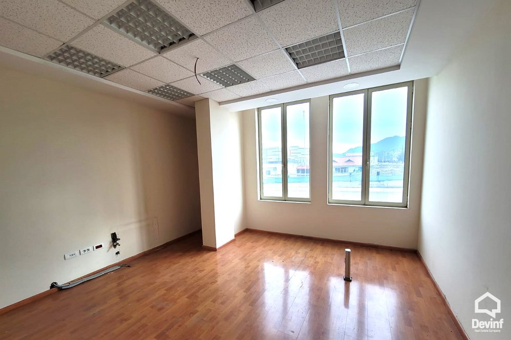 Tirane Qera Ndertese Multifunksionale  Objekt magazinimi/ekspozite prane Qendres Tregtare TEG magazine klinike spitalore ndertese multifunksionale toke bujqesore prodhim show room