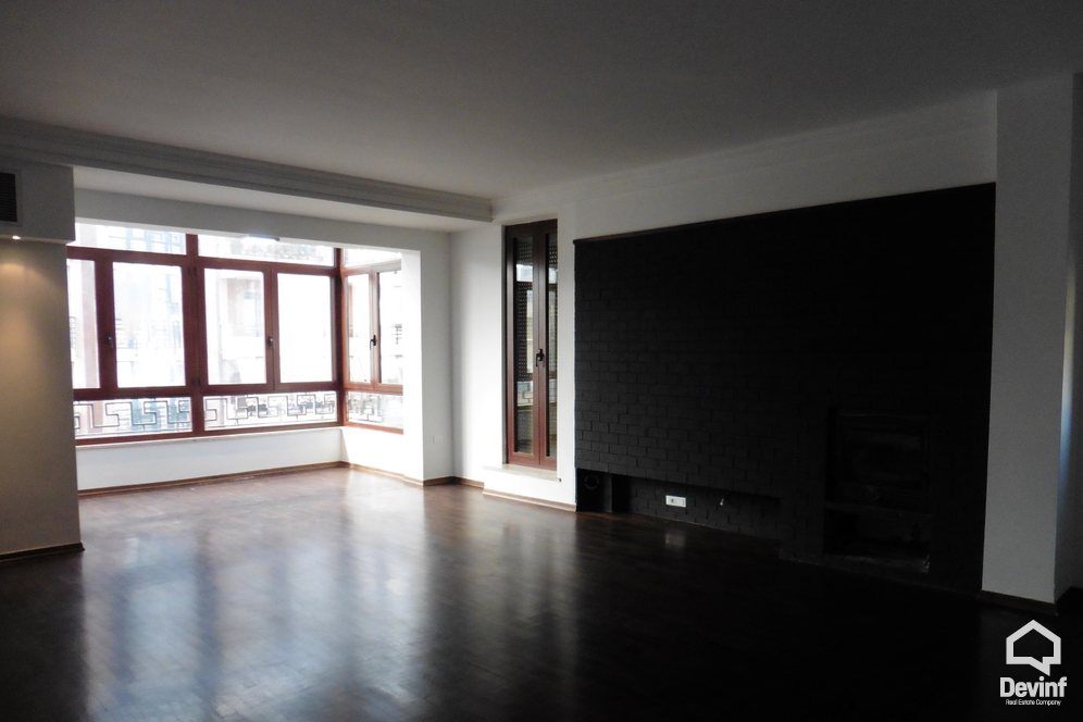 Ne Shitje Apartament 2+1+A Ne zonen e Bllokut Tirane