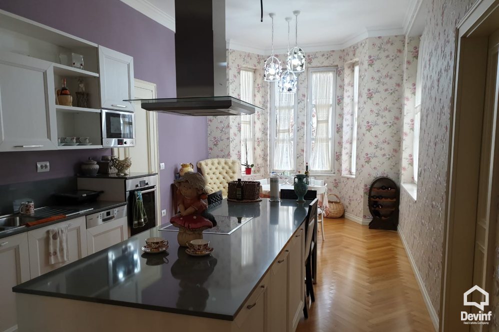 Tirane Qera Vile 4+1+G Vila ne zonen Rezidenciale prane TEG kompleks rezidencial