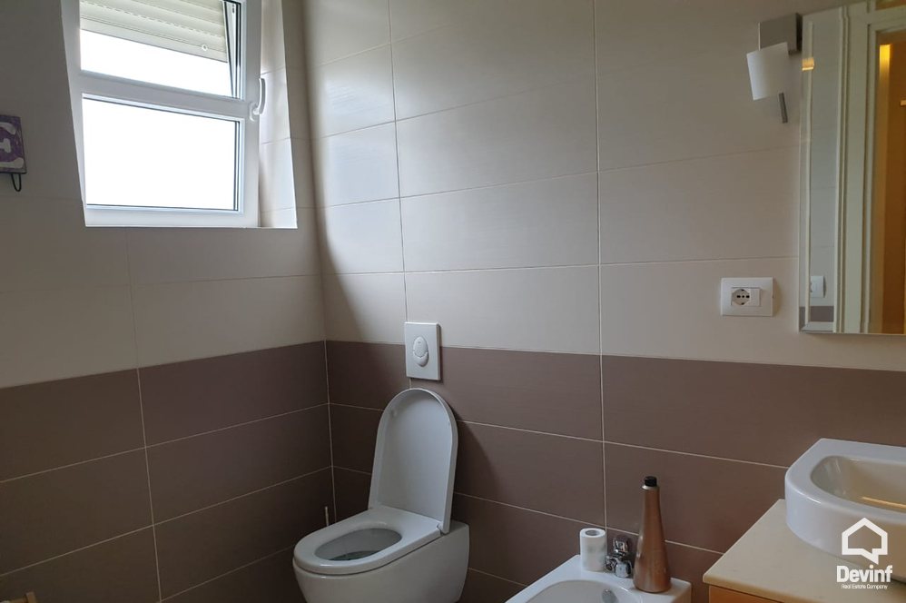 Tirane Qera Vile 4+1+G Vila ne zonen Rezidenciale prane TEG kompleks rezidencial