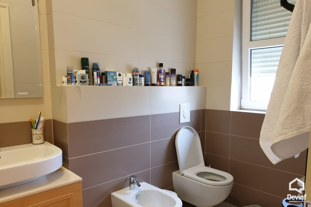 Tirane Qera Vile 4+1+G Vila ne zonen Rezidenciale prane TEG kompleks rezidencial