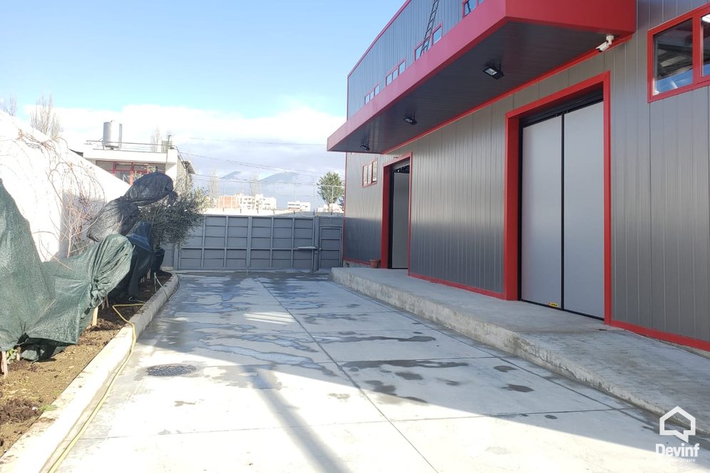 Tirane For Rent Warehouse  In Kombinat area Warehouse