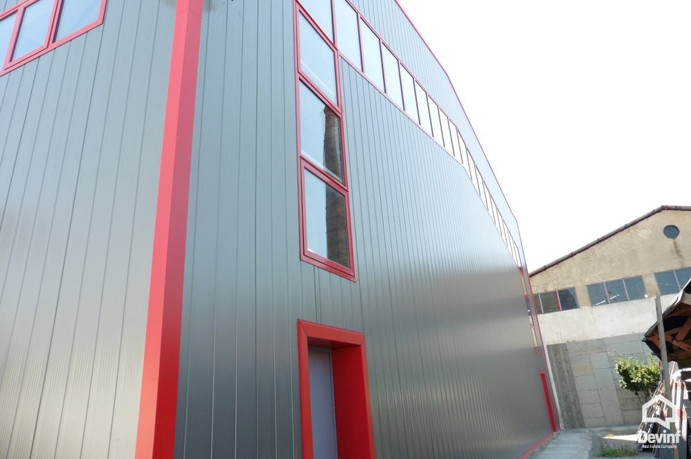Tirane For Rent Warehouse  In Kombinat area Warehouse