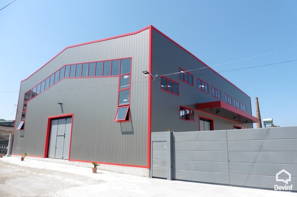 Tirane For Rent Warehouse  In Kombinat area Warehouse