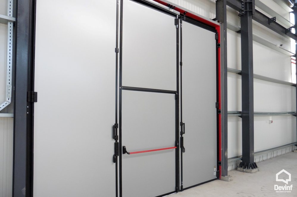 Tirane For Rent Warehouse  In Kombinat area Warehouse