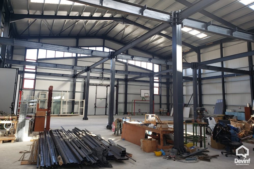Tirane For Rent Warehouse  In Kombinat area Warehouse