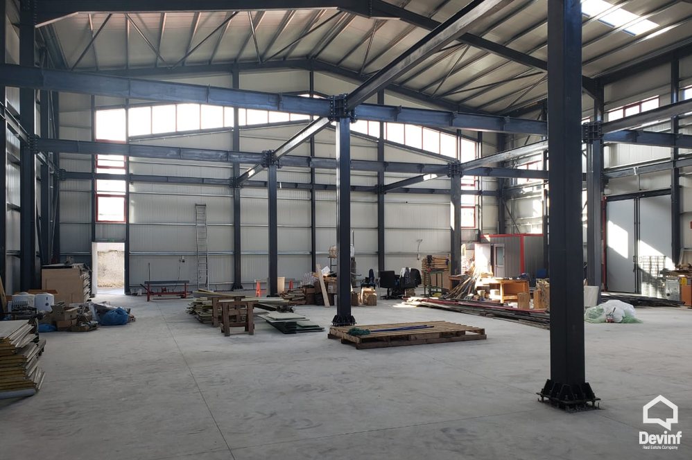 Tirane For Rent Warehouse  In Kombinat area Warehouse