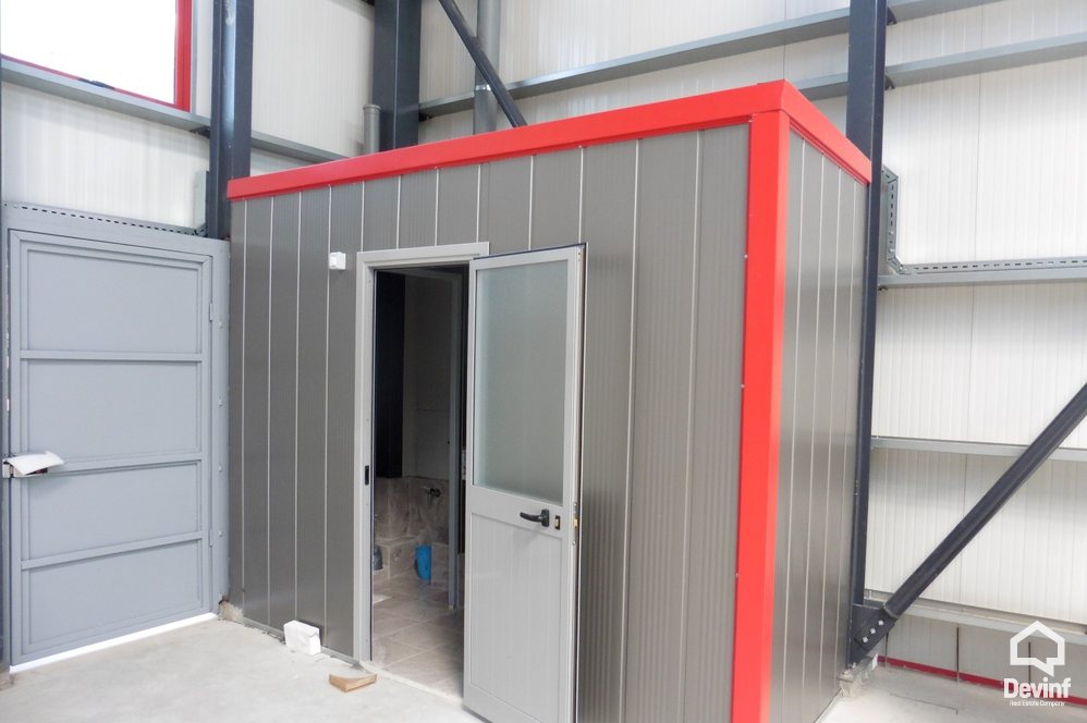 Tirane For Rent Warehouse  In Kombinat area Warehouse