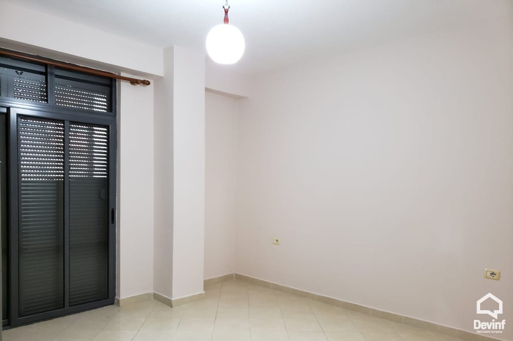 Tirane Shitje Apartament 2+1+A Rruga 5 Maji apartament