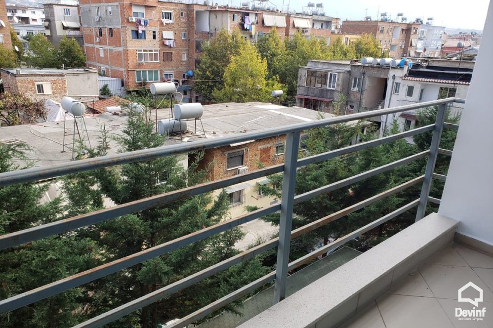 Tirane Qera Apartament 2+1+G Prane Gjimnazit Cajupi apartament