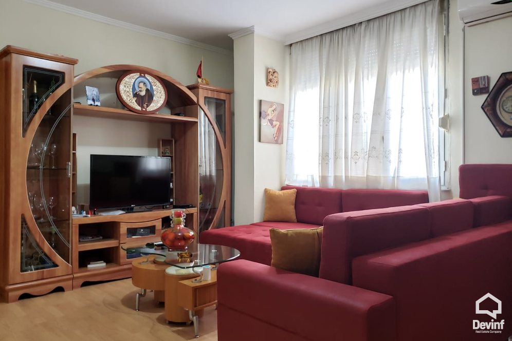 Tirane Shitje Apartament 1+1+A Rruga e Elbasanit apartament