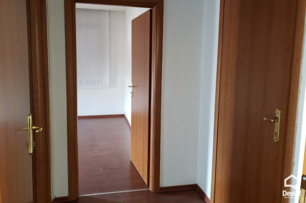 Tirane Qera Zyre  Zyre ne zonen e Bllokut zyre