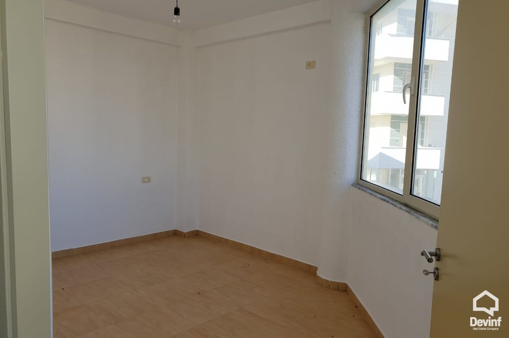 Tirane Shitje Apartament 1+1+A Rruga Xhenfize Keko, prane ISHP apartament