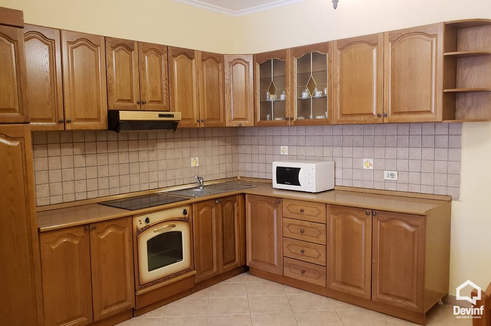 Tirane Qera Apartament 2+1+A Apartament prane Shkolles se Baletit apartament