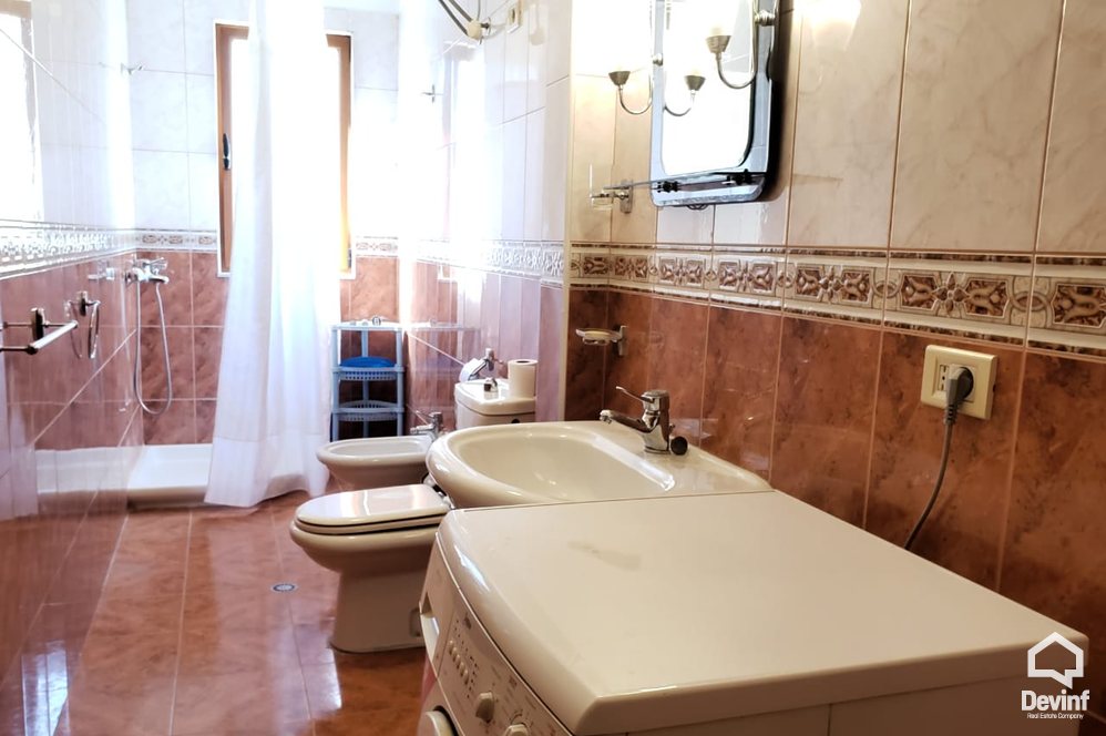 Tirane Qera Apartament 2+1+A Apartament prane Shkolles se Baletit apartament