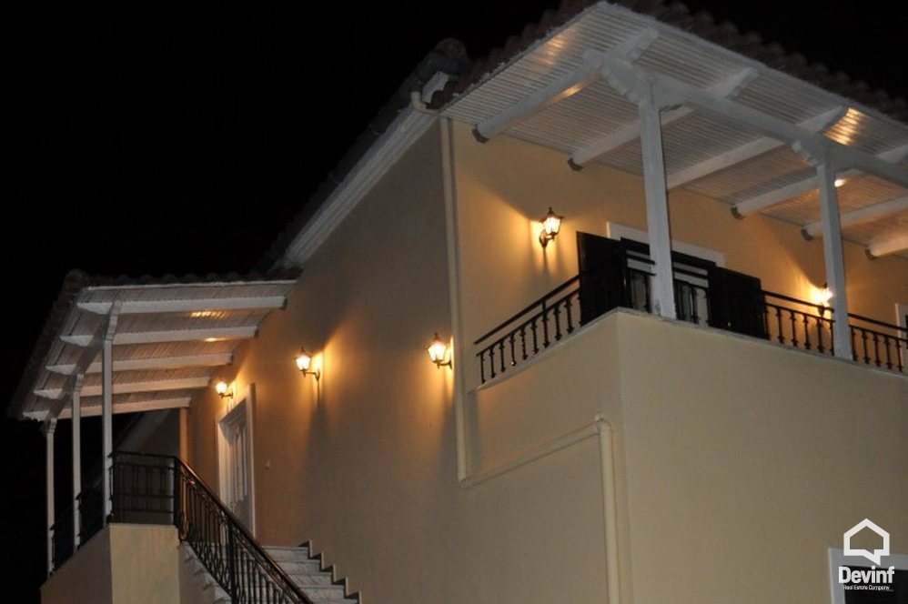 Gjirokaster For Sale Villa Me shume se 4 dhoma Near the Football Stadium of Gjirokaster City Villa