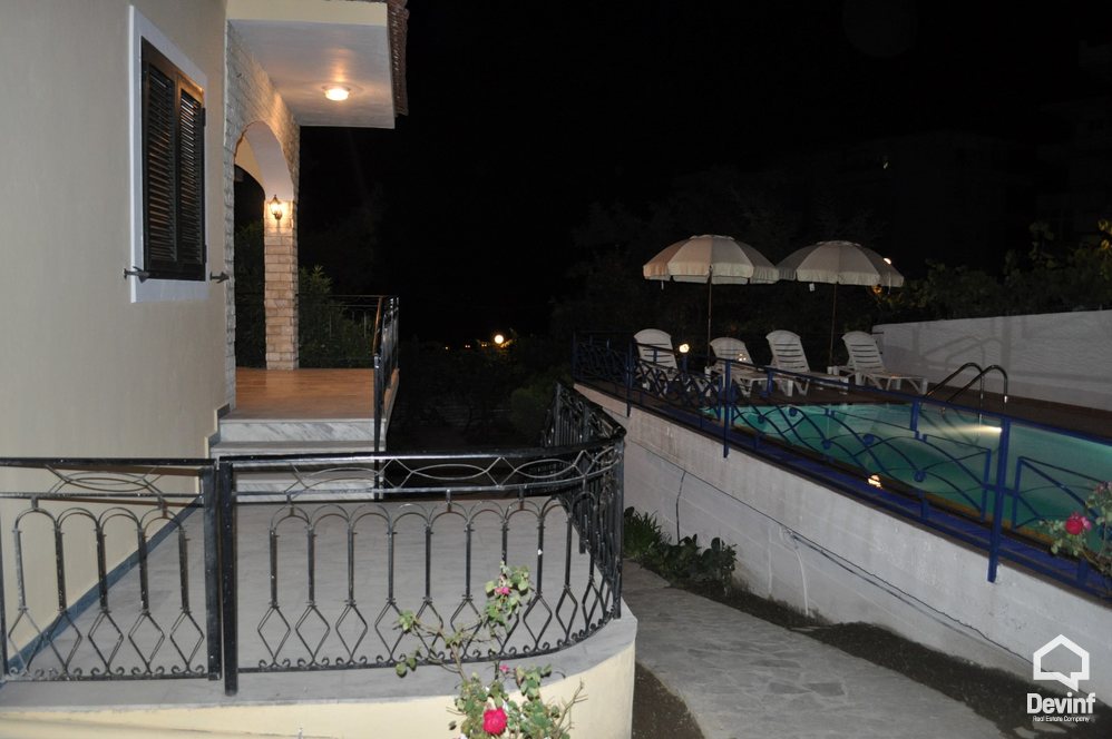 Gjirokaster For Sale Villa Me shume se 4 dhoma Near the Football Stadium of Gjirokaster City Villa