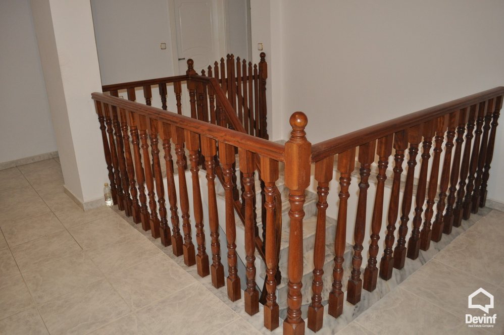 Gjirokaster For Sale Villa Me shume se 4 dhoma Near the Football Stadium of Gjirokaster City Villa