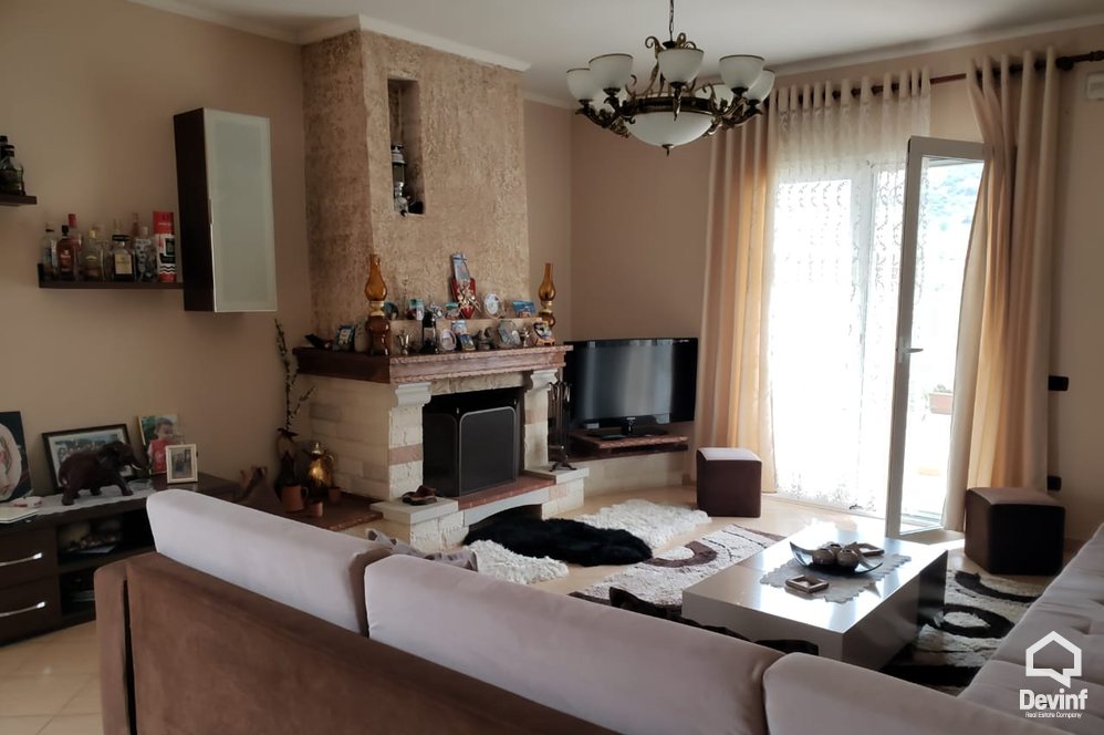 Tirane Qera Vile Me shume se 4 dhoma Vile ne zonen e Berzhites vile