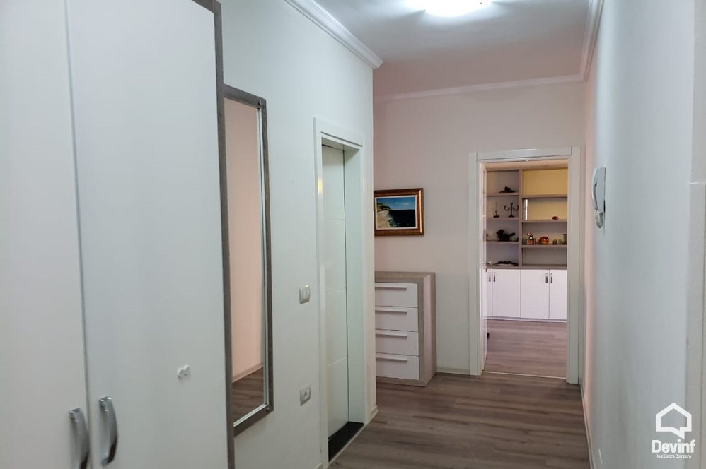 Tirane Qera Apartament 3+1+A Prane diges se Liqenit te Tiranes apartament