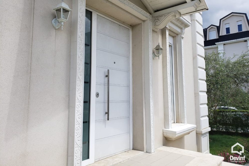 Tirane For Rent Villa  Hosuse in a residential compound in TEG area Villa