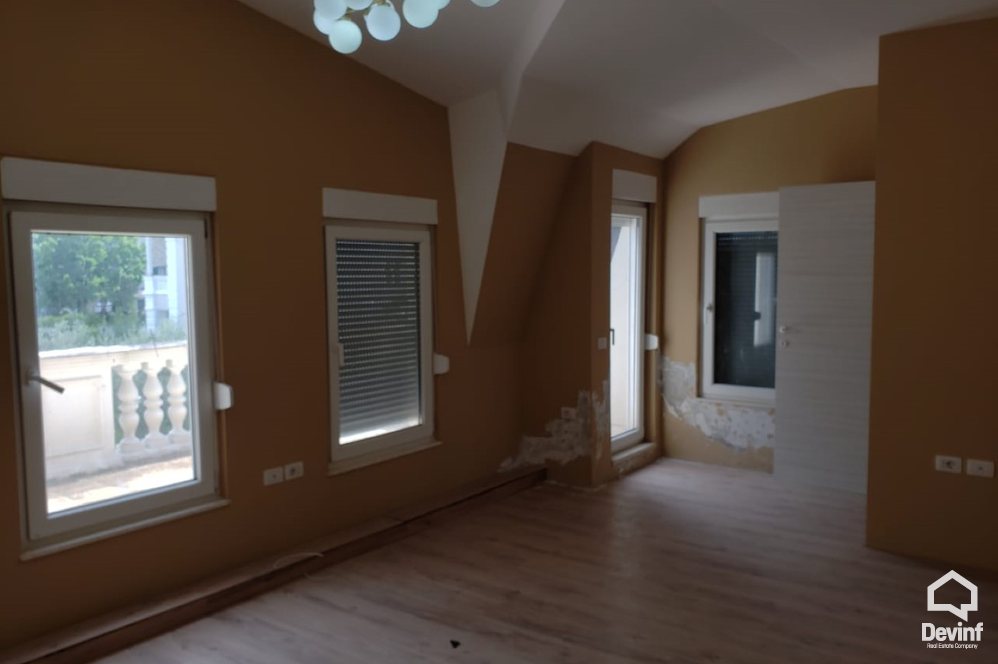 Tirane For Rent Villa  Hosuse in a residential compound in TEG area Villa