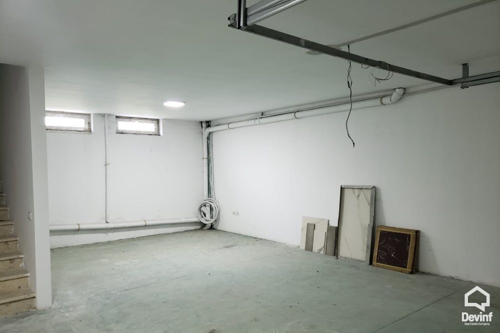 Tirane For Rent Villa  Hosuse in a residential compound in TEG area Villa