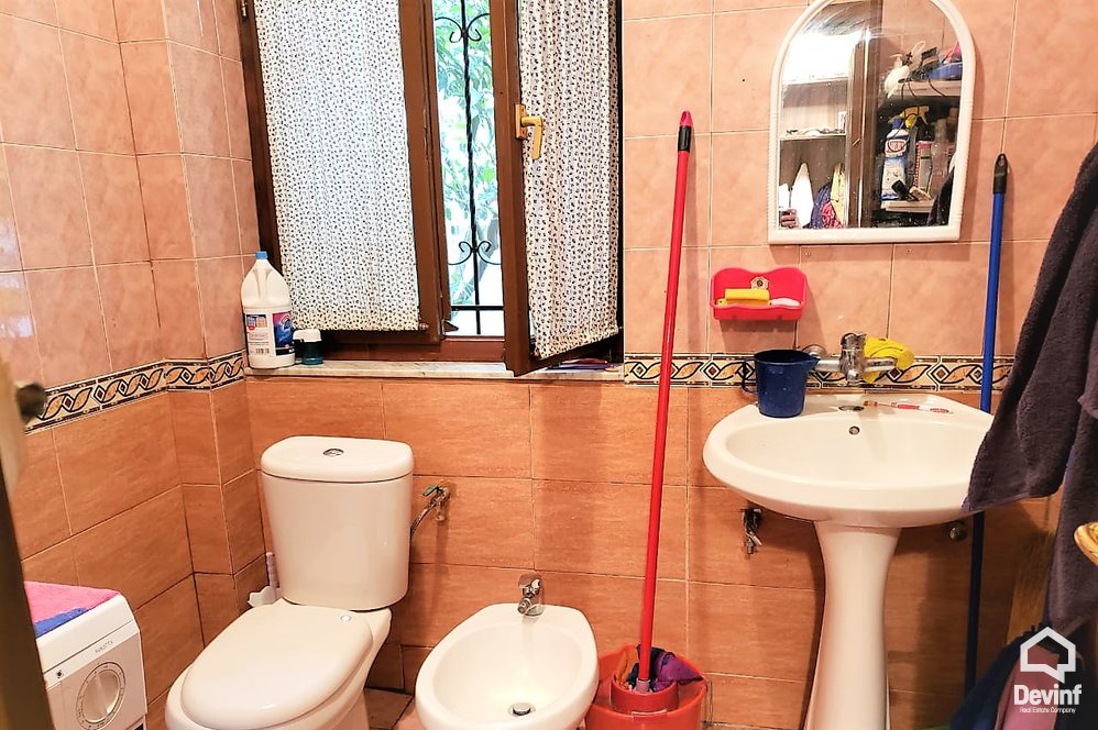 Tirane Shitje Shtepi Private Me shume se 4 dhoma Rruga Don Bosko zyre