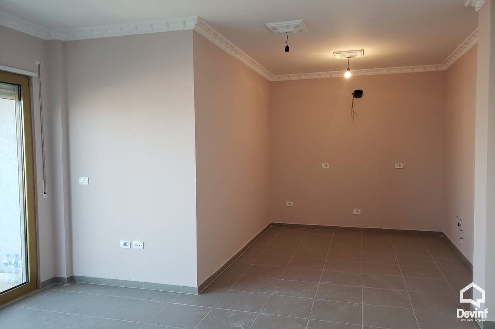 Tirane Qera Zyre 2+1+A Zyre ne zonen e Bllokut zyre