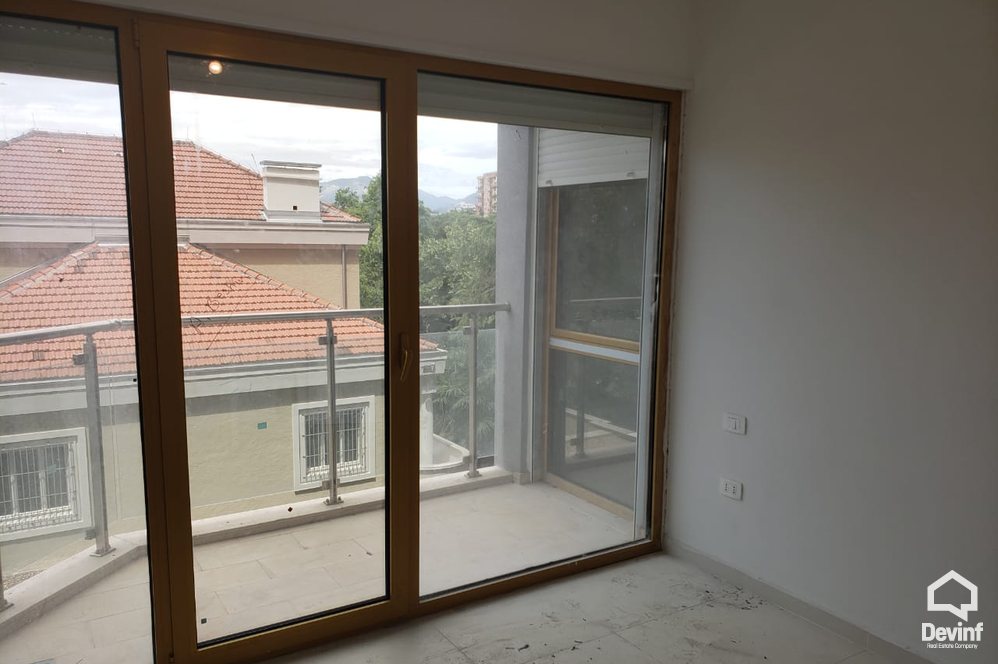 Tirane For Rent Office 3+1+A New building in Blloku area Office