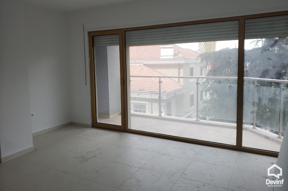 Tirane Qera Apartament 3+1+A Ndertese e re ne zonen e ish Bllokut apartament zyre