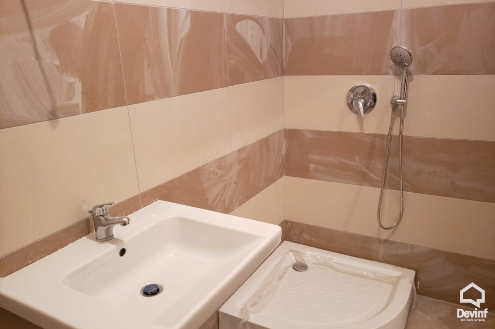 Tirane Qera Apartament 3+1+A Ndertese e re ne zonen e ish Bllokut apartament zyre