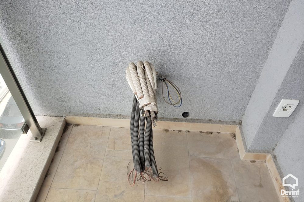 Tirane Qera Apartament 3+1+A Ndertese e re ne zonen e ish Bllokut apartament zyre