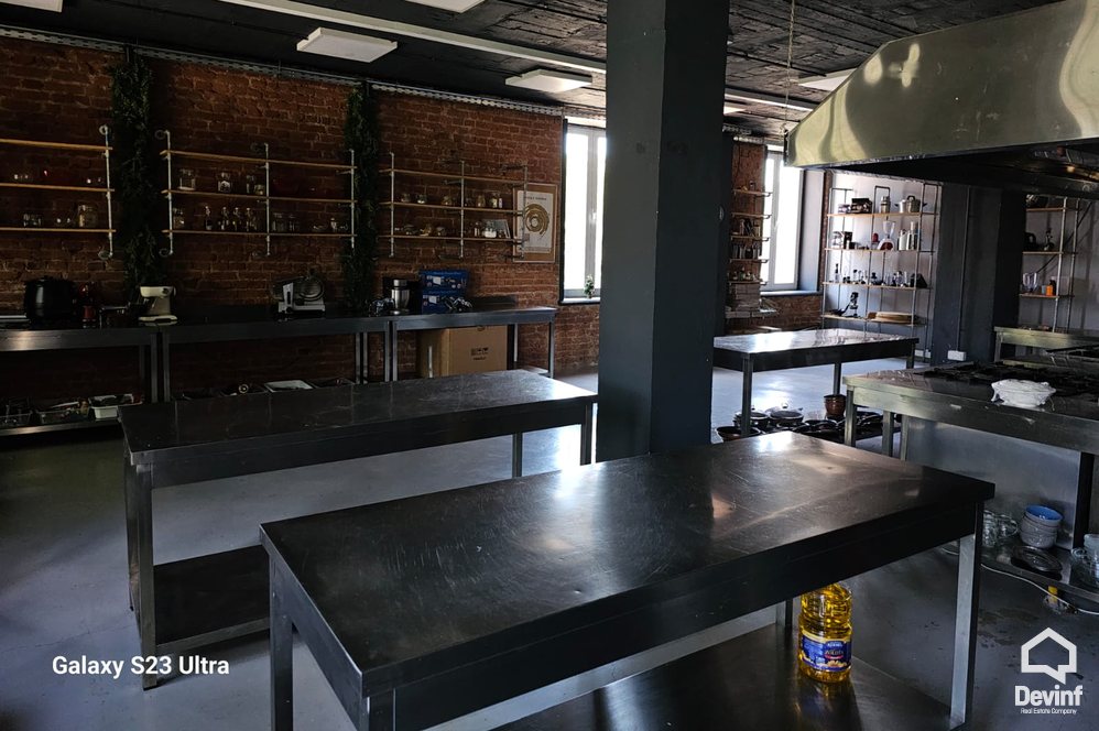 Tirane For Rent Office  850 square meter hall for rent in the Kombinat area Multifunctional Building Bar-Coffee qender estetike Office restorant