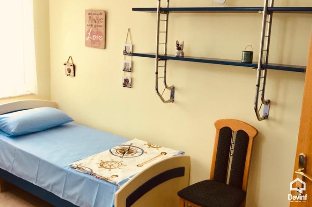 Tirane Qera Apartament 2+1+A Apartament ne zonen e Bllokut apartament