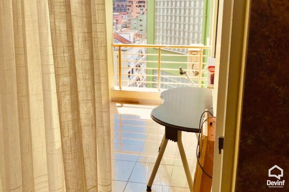 Tirane Qera Apartament 2+1+A Apartament ne zonen e Bllokut apartament