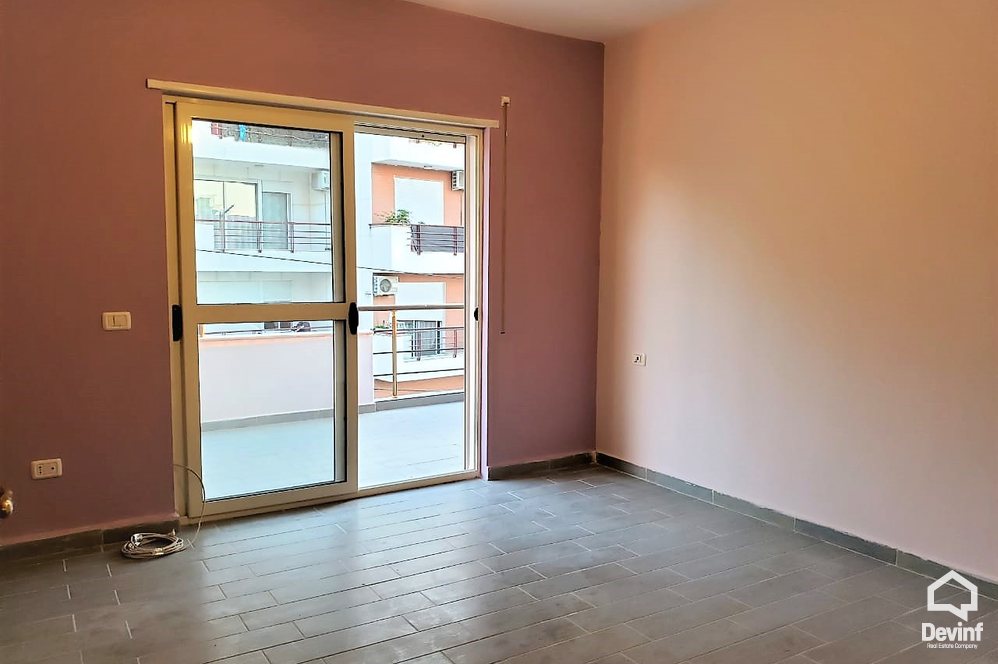 Tirane Shitje Apartament 1+1+A Rruga Kodra e Diellit, prane unazes. apartament