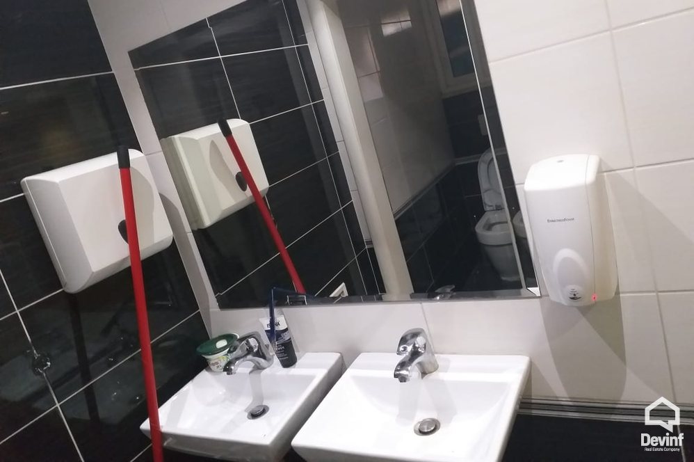 Tirane For Sale Shop  Estetical center near the Botanical Garden qender estetike