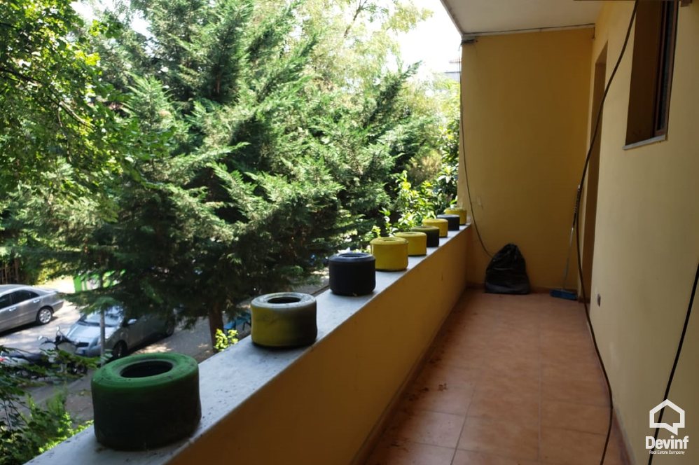 Tirane Qera Apartament 2+1+A Zyre prane Stadiumit Selman Stermasi apartament zyre