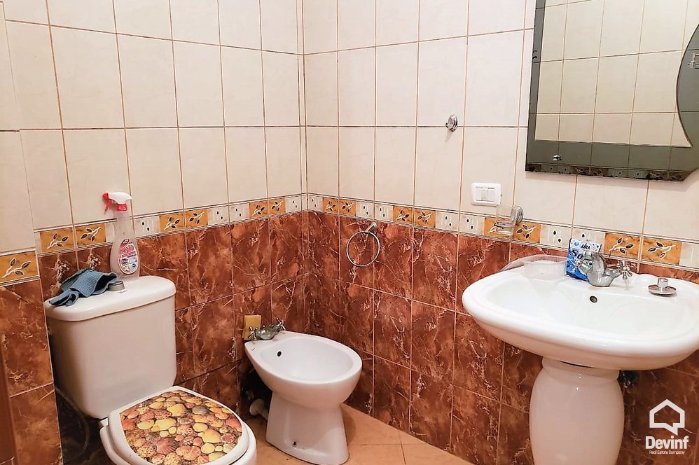 Tirane Shitje Apartament 1+1+A Apartamenti ndodhet prane Freskut apartament