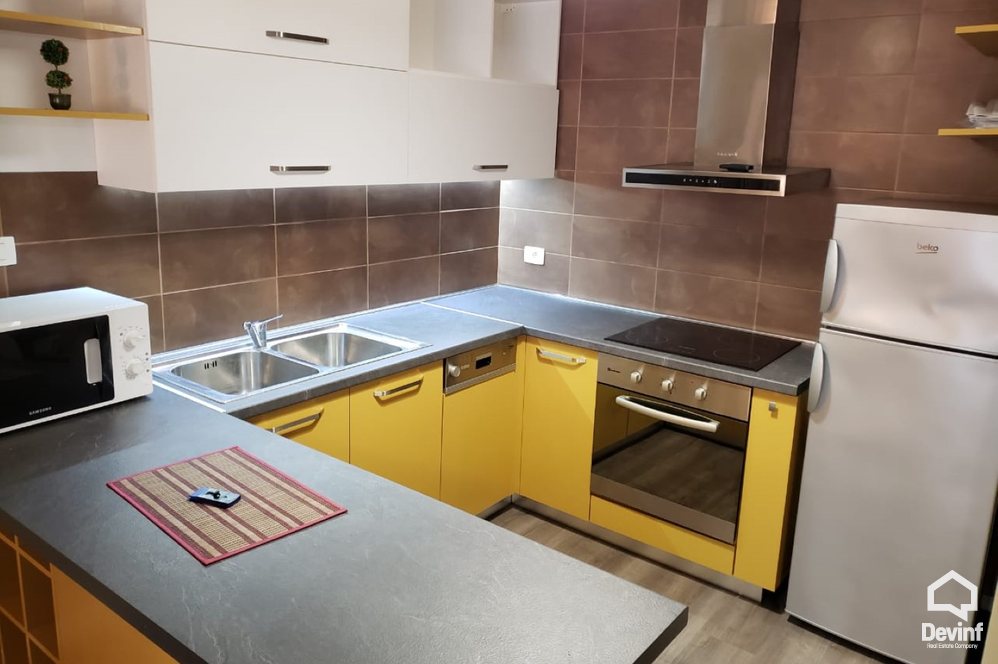 Tirane Qera Apartament 2+1+A Apartament ne Rr. Kavajes apartament