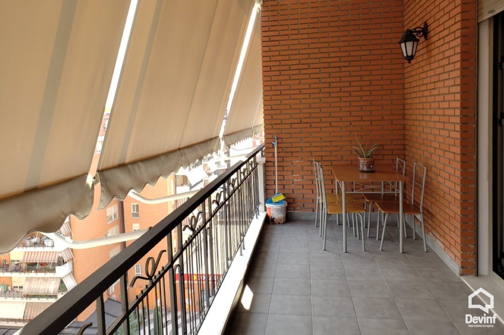 Tirane Qera Apartament 2+1+A Apartament ne Rr. Kavajes apartament