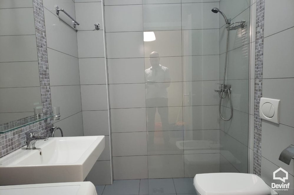 Tirane Qera Apartament 2+1+A Apartament ne Rr. Kavajes apartament