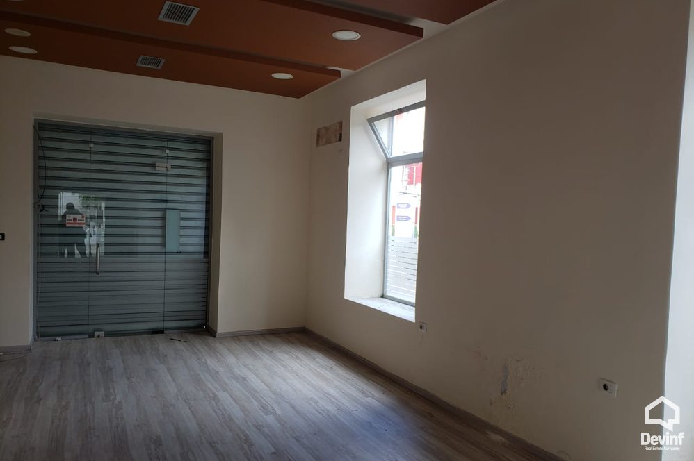 Tirane For Rent Shop  The shop is located in Qytet Studenti area Shop Bar-Coffee