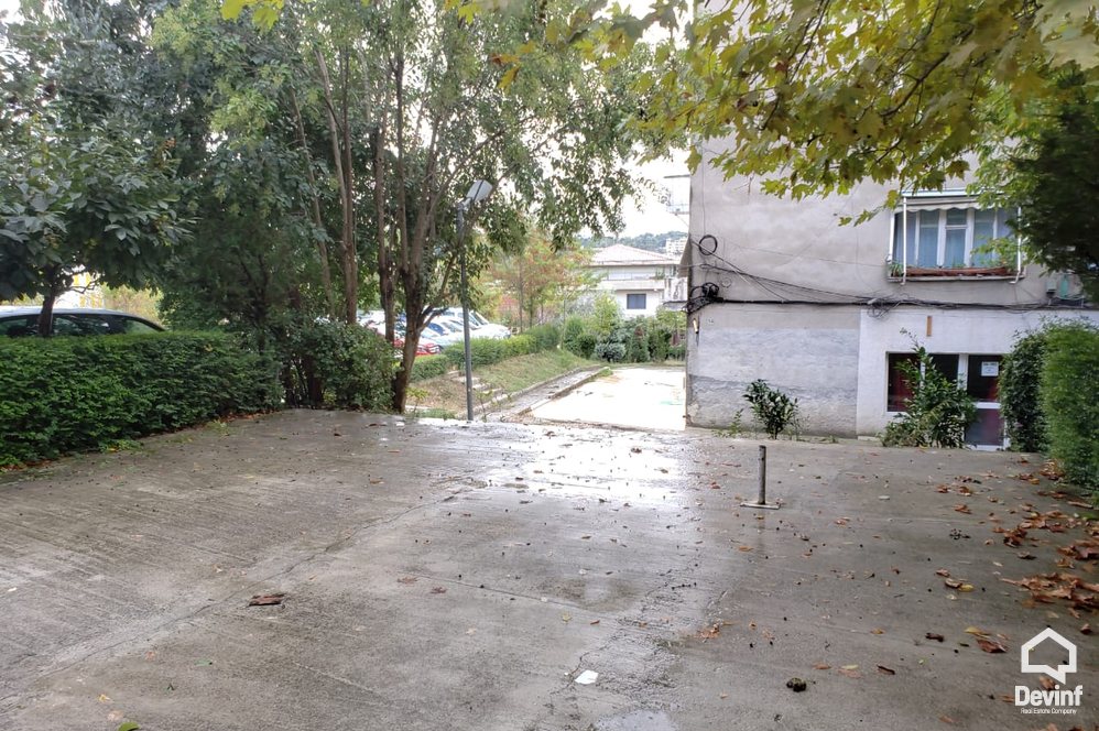 Tirane For Rent Shop  The shop is located in Qytet Studenti area Shop Bar-Coffee
