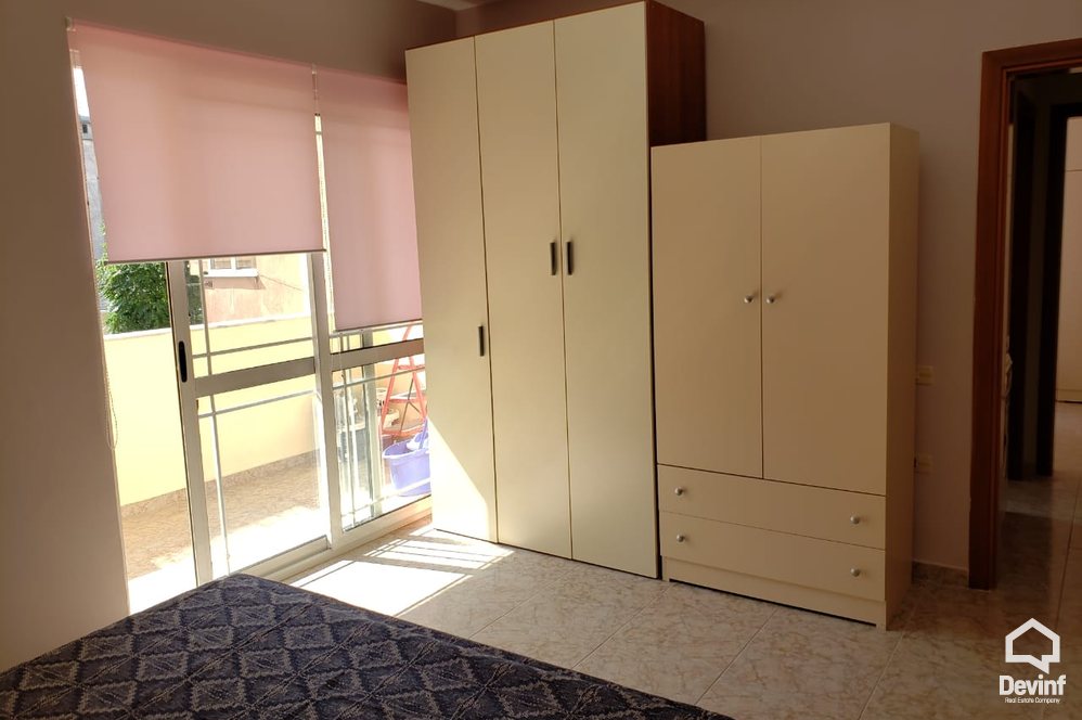 Tirane Qera Apartament 2+1+A Apartament ne Rrugen Komuna e Parisit apartament