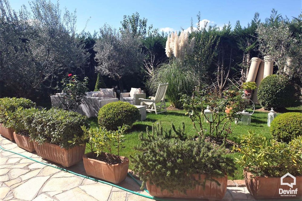 Tirane For Sale Villa 3+1+G Villa situated close to Lake of Tirana Villa