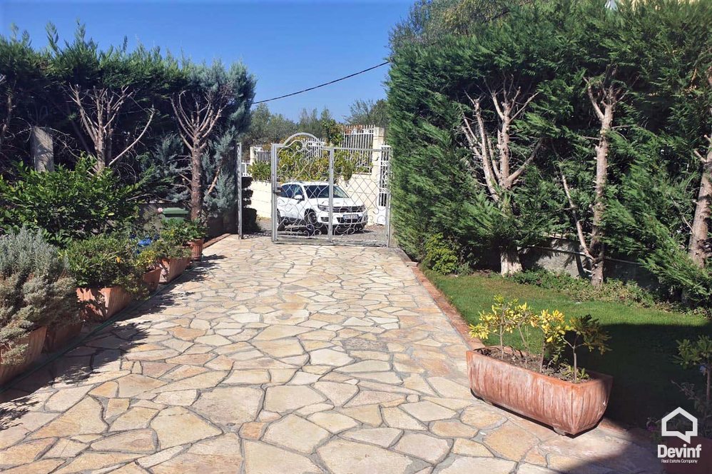 Tirane For Sale Villa 3+1+G Villa situated close to Lake of Tirana Villa