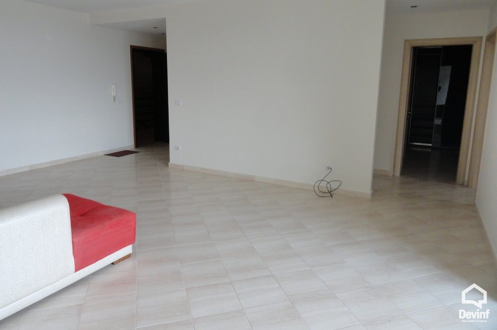 Tirane Qera Apartament 2+1+A Prane ABA Center apartament zyre